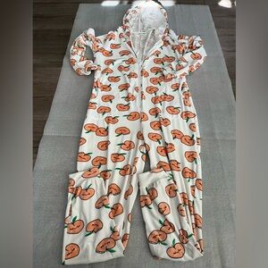 [L]Weekend Edition Cozy Pajamas with Orange Peach Print NWOT